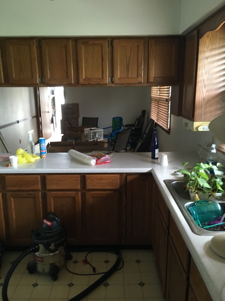 805 S County Line Rd, Hebron, IN 46341